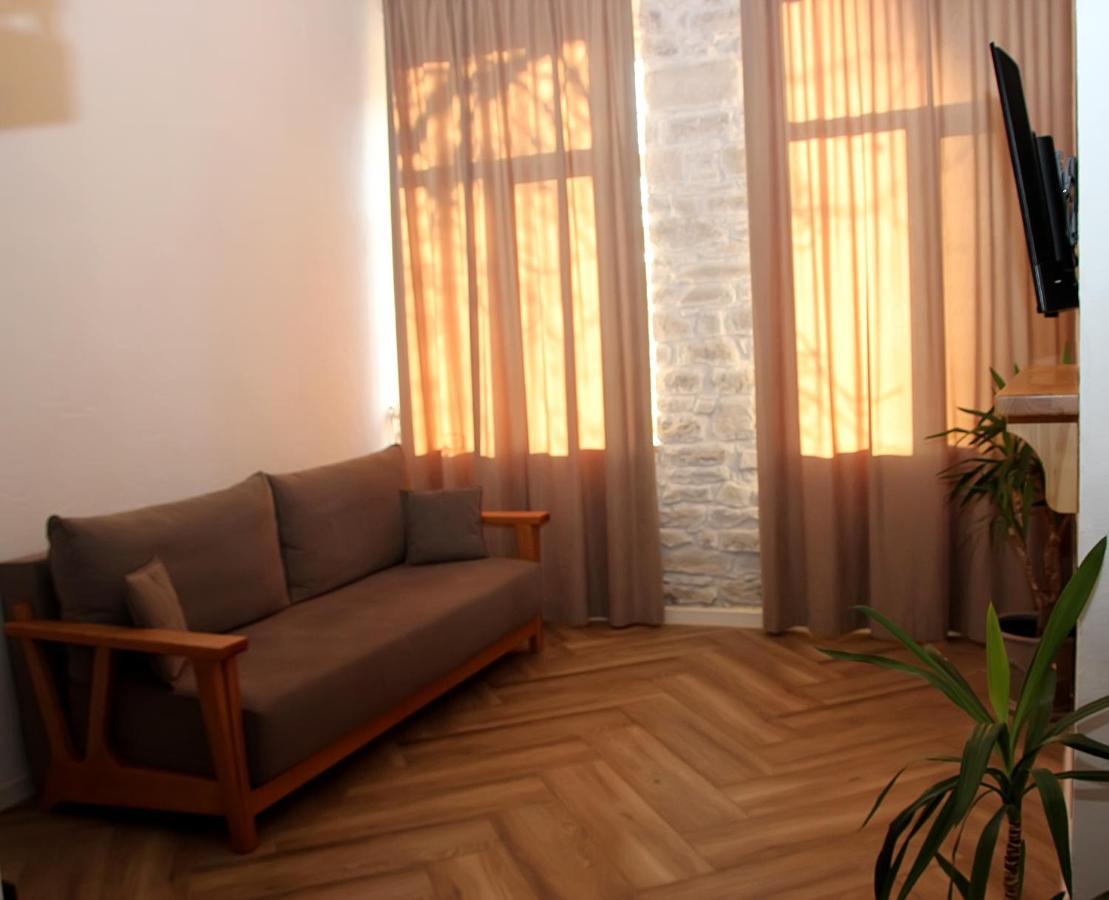 Historical Old City Apartament, Старе Місто , 2 Спальні, Балкон-Тераса, 85 Кв М Каменец-Подольский Номер фото
